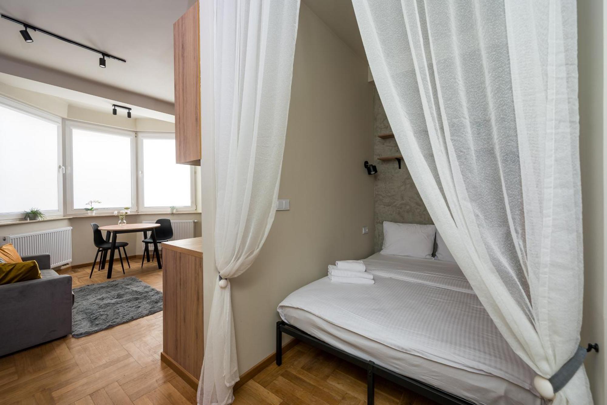 Apartament Wlochy Parkland Studio #11 *